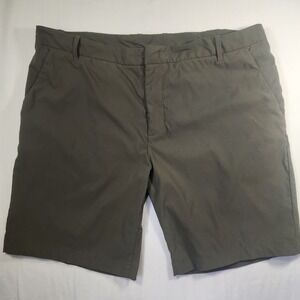 MEC Mens Hiking Shorts Olive Green Nylon Spandex Stretch Size 40 Outdoor